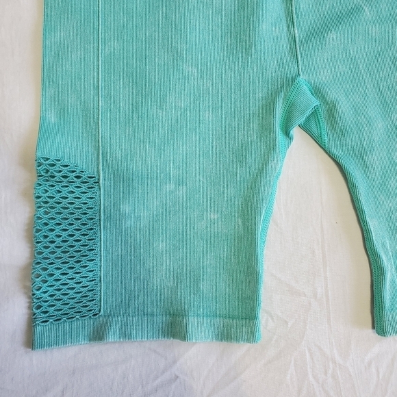 NINE West Active Mint Green Biker Gym Athletic Workout Shorts Cutouts Large XL - Picture 3 of 11